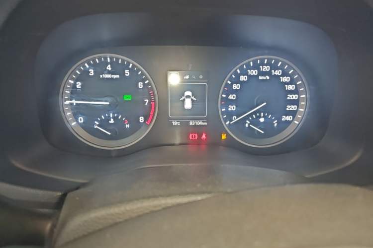 Used Hyundai Tucson 2018 1.6T Dual-Clutch Two-Wheel Drive 15th Anniversary Special Edition Instrument Cluster