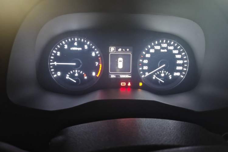 Used Hyundai Tucson 2018 1.6T Dual-Clutch Two-Wheel Drive 15th Anniversary Special Edition Instrument Cluster