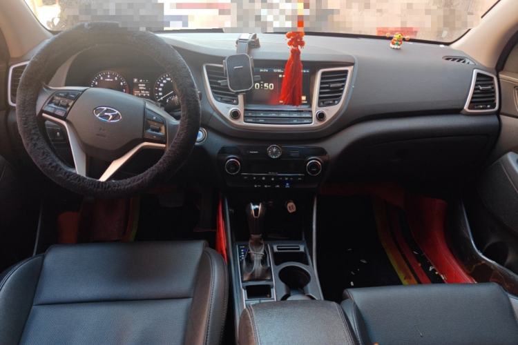 Used Hyundai Tucson 2018 1.6T Dual-Clutch Two-Wheel Drive 15th Anniversary Special Edition Interior 2