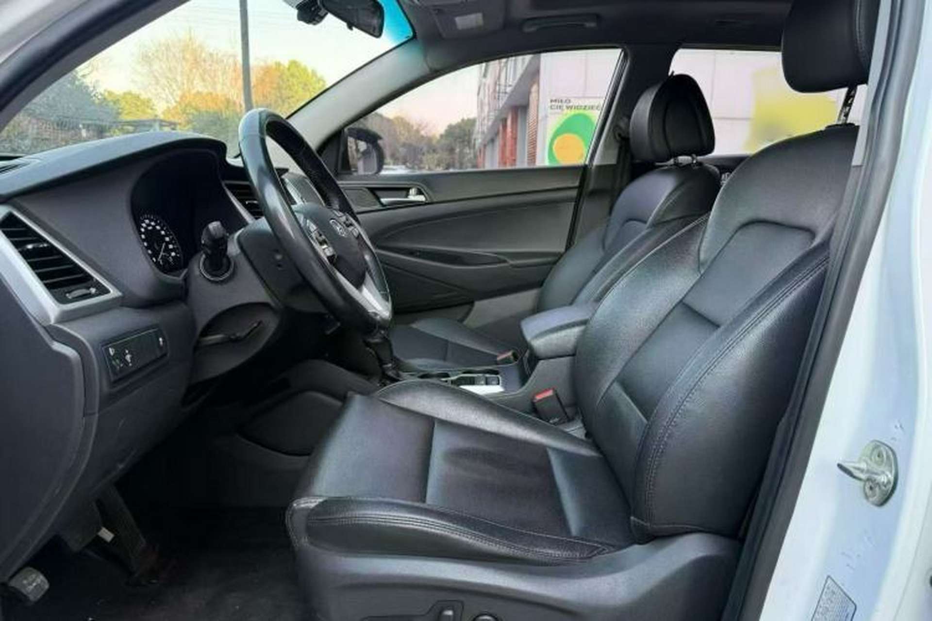 Used Hyundai Tucson 2018 1.6T Dual-Clutch Two-Wheel Drive 15th Anniversary Special Edition Interior 3