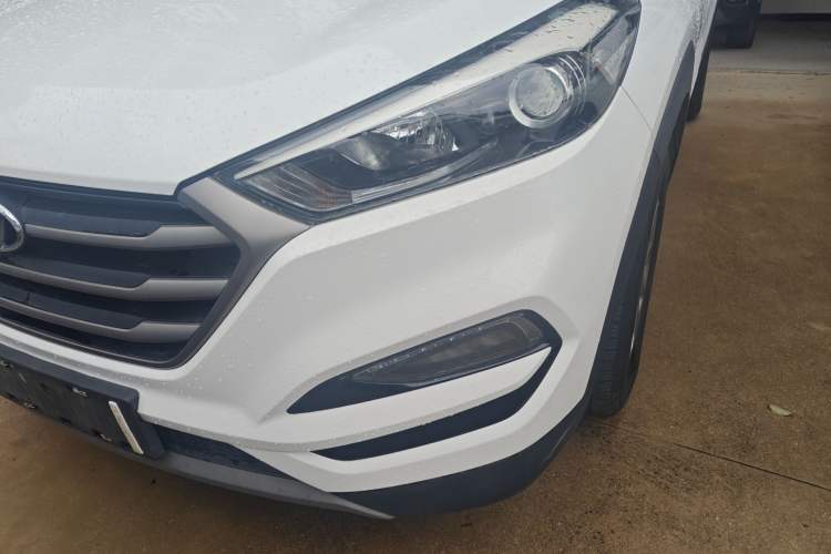 Used Hyundai Tucson 2018 1.6T Dual-Clutch Two-Wheel Drive 15th Anniversary Special Edition Left Front Headlight