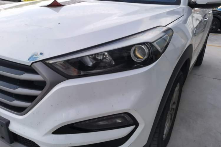 Used Hyundai Tucson 2018 1.6T Dual-Clutch Two-Wheel Drive 15th Anniversary Special Edition Left Front Headlight