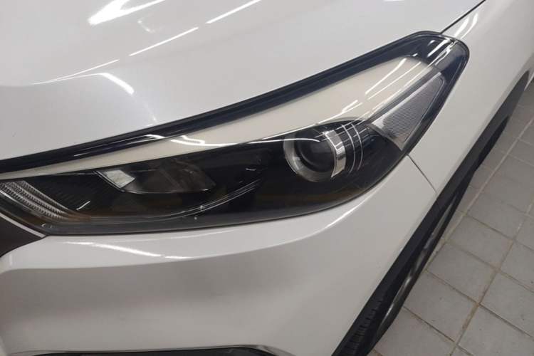 Used Hyundai Tucson 2018 1.6T Dual-Clutch Two-Wheel Drive 15th Anniversary Special Edition Left Front Headlight