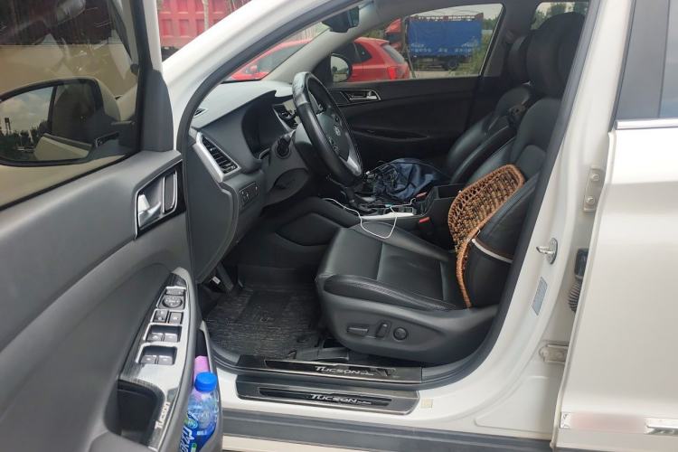 Used Hyundai Tucson 2018 1.6T Dual-Clutch Two-Wheel Drive 15th Anniversary Special Edition Left Front Seat