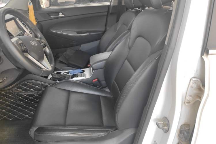 Used Hyundai Tucson 2018 1.6T Dual-Clutch Two-Wheel Drive 15th Anniversary Special Edition Left Front Seat