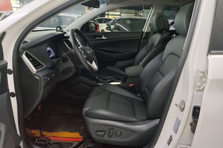 Used Hyundai Tucson 2018 1.6T Dual-Clutch Two-Wheel Drive 15th Anniversary Special Edition Left Front Seat