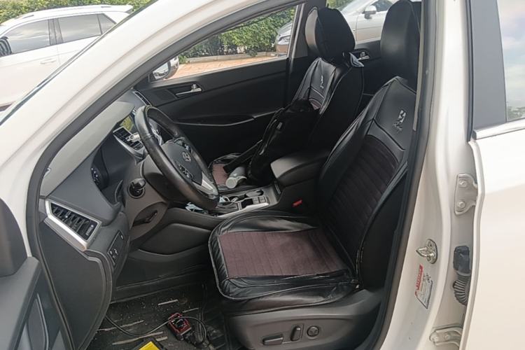 Used Hyundai Tucson 2018 1.6T Dual-Clutch Two-Wheel Drive 15th Anniversary Special Edition Left Front Seat