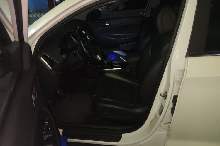 Used Hyundai Tucson 2018 1.6T Dual-Clutch Two-Wheel Drive 15th Anniversary Special Edition Left Front Seat