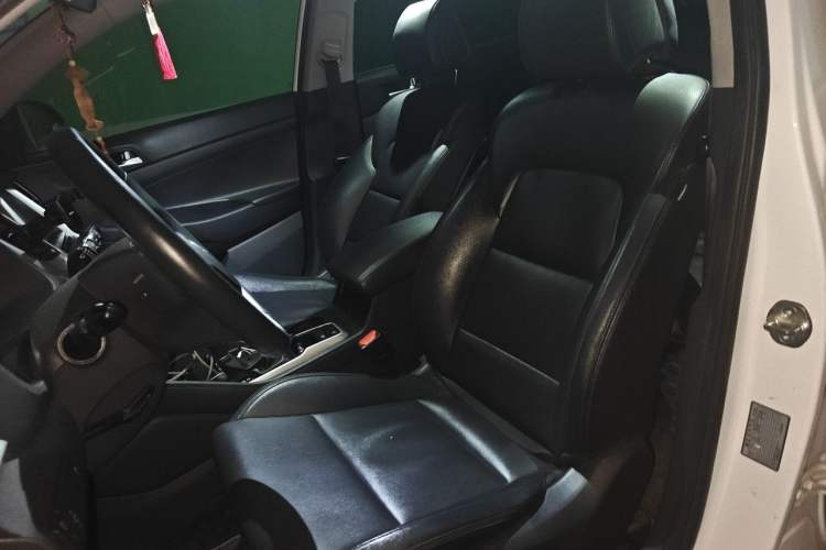 Used Hyundai Tucson 2018 1.6T Dual-Clutch Two-Wheel Drive 15th Anniversary Special Edition Left Front Seat