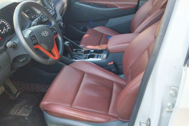 Used Hyundai Tucson 2018 1.6T Dual-Clutch Two-Wheel Drive 15th Anniversary Special Edition Left Front Seat