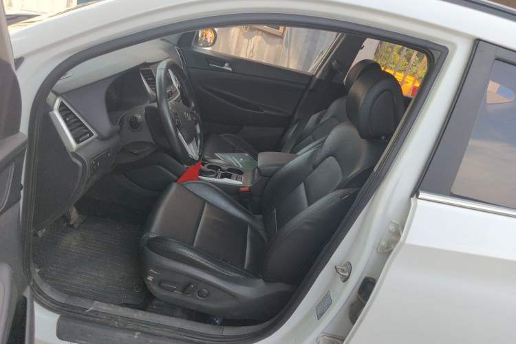 Used Hyundai Tucson 2018 1.6T Dual-Clutch Two-Wheel Drive 15th Anniversary Special Edition Left Front Seat