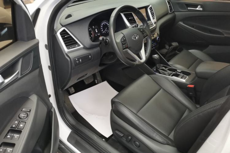 Used Hyundai Tucson 2018 1.6T Dual-Clutch Two-Wheel Drive 15th Anniversary Special Edition Left Front Seat