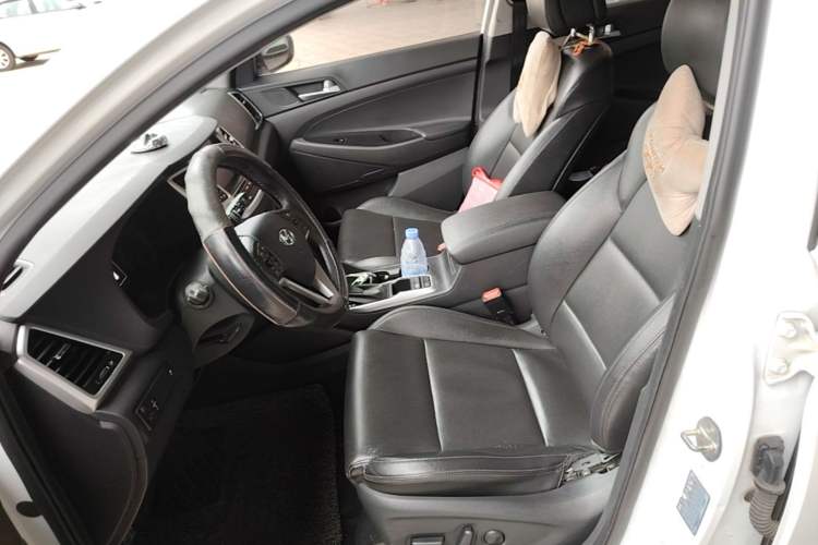 Used Hyundai Tucson 2018 1.6T Dual-Clutch Two-Wheel Drive 15th Anniversary Special Edition Left Front Seat