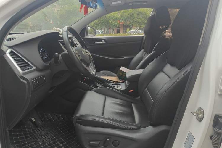 Used Hyundai Tucson 2018 1.6T Dual-Clutch Two-Wheel Drive 15th Anniversary Special Edition Left Front Seat