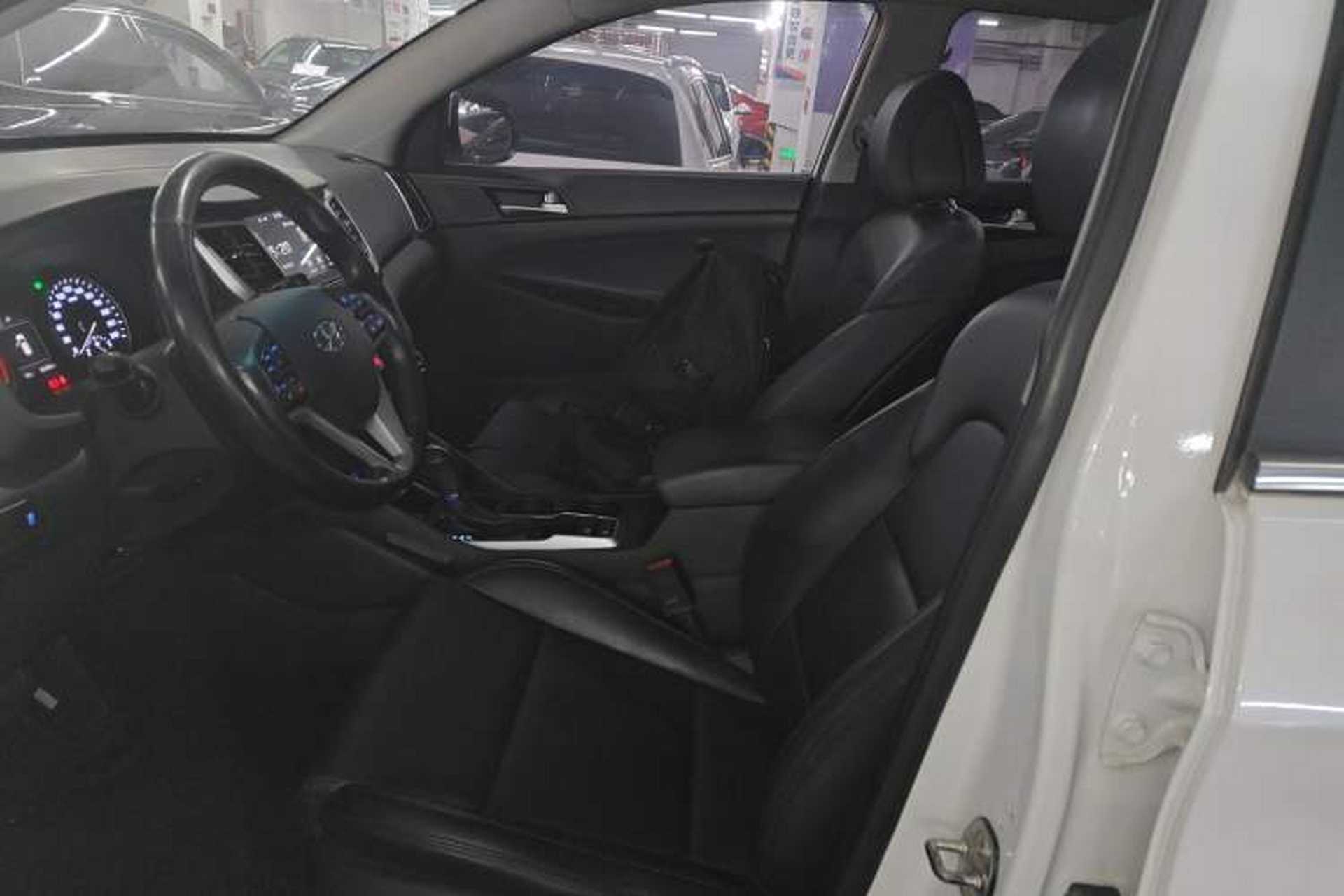 Used Hyundai Tucson 2018 1.6T Dual-Clutch Two-Wheel Drive 15th Anniversary Special Edition Left Front Seat