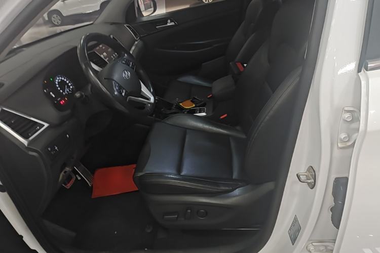 Used Hyundai Tucson 2018 1.6T Dual-Clutch Two-Wheel Drive 15th Anniversary Special Edition Left Front Seat