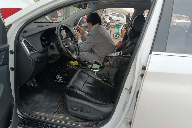 Used Hyundai Tucson 2018 1.6T Dual-Clutch Two-Wheel Drive 15th Anniversary Special Edition Left Front Seat