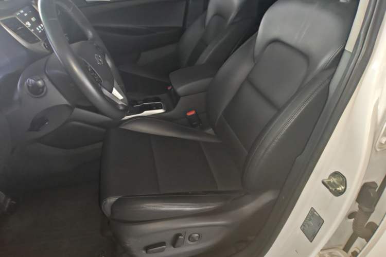 Used Hyundai Tucson 2018 1.6T Dual-Clutch Two-Wheel Drive 15th Anniversary Special Edition Left Front Seat