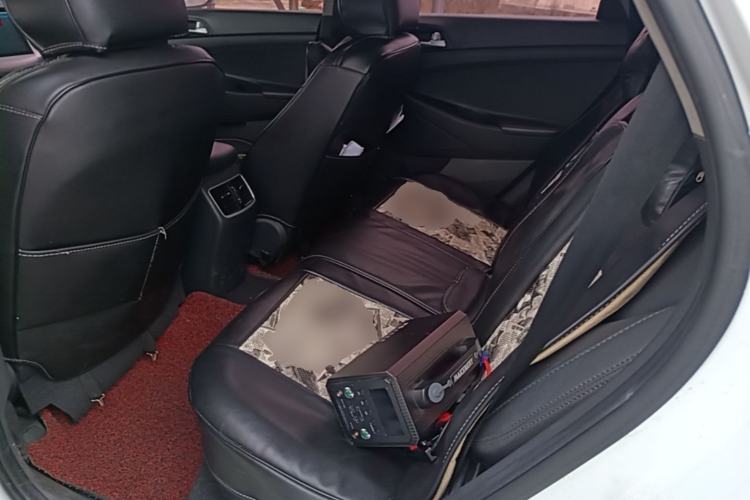 Used Hyundai Tucson 2018 1.6T Dual-Clutch Two-Wheel Drive 15th Anniversary Special Edition Left Rear Seat