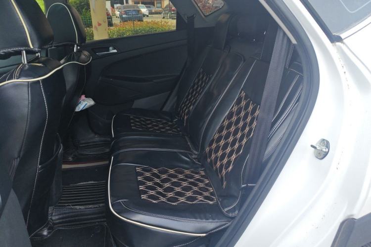 Used Hyundai Tucson 2018 1.6T Dual-Clutch Two-Wheel Drive 15th Anniversary Special Edition Left Rear Seat