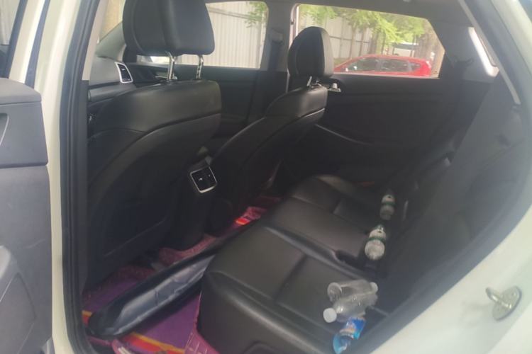 Used Hyundai Tucson 2018 1.6T Dual-Clutch Two-Wheel Drive 15th Anniversary Special Edition Left Rear Seat