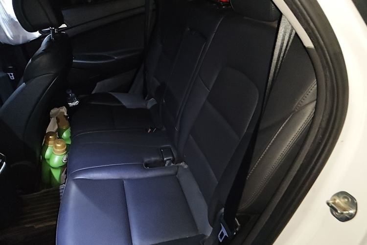 Used Hyundai Tucson 2018 1.6T Dual-Clutch Two-Wheel Drive 15th Anniversary Special Edition Left Rear Seat