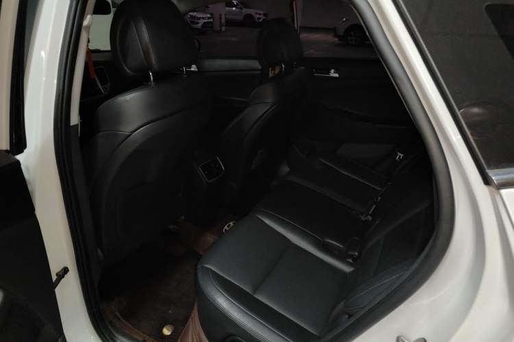 Used Hyundai Tucson 2018 1.6T Dual-Clutch Two-Wheel Drive 15th Anniversary Special Edition Left Rear Seat