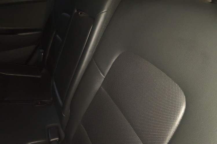 Used Hyundai Tucson 2018 1.6T Dual-Clutch Two-Wheel Drive 15th Anniversary Special Edition Left Rear Seat