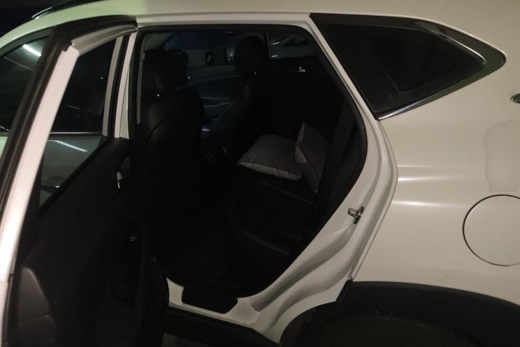 Used Hyundai Tucson 2018 1.6T Dual-Clutch Two-Wheel Drive 15th Anniversary Special Edition Left Rear Seat