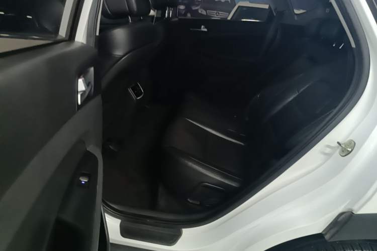 Used Hyundai Tucson 2018 1.6T Dual-Clutch Two-Wheel Drive 15th Anniversary Special Edition Left Rear Seat