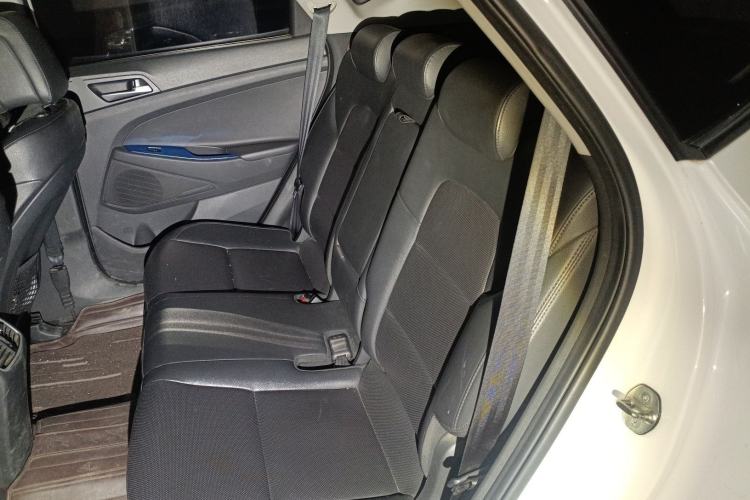Used Hyundai Tucson 2018 1.6T Dual-Clutch Two-Wheel Drive 15th Anniversary Special Edition Left Rear Seat