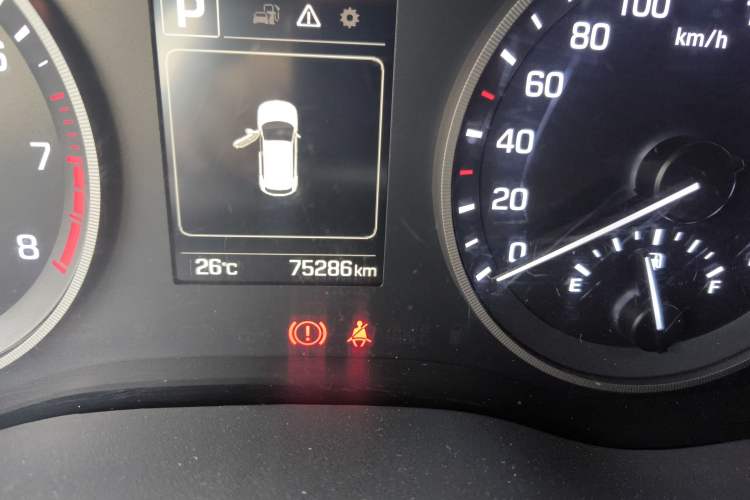 Used Hyundai Tucson 2018 1.6T Dual-Clutch Two-Wheel Drive 15th Anniversary Special Edition Odometer Close Up