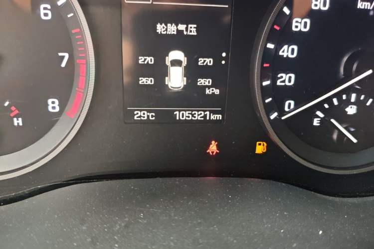 Used Hyundai Tucson 2018 1.6T Dual-Clutch Two-Wheel Drive 15th Anniversary Special Edition Odometer Close Up