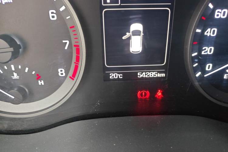 Used Hyundai Tucson 2018 1.6T Dual-Clutch Two-Wheel Drive 15th Anniversary Special Edition Odometer Close Up