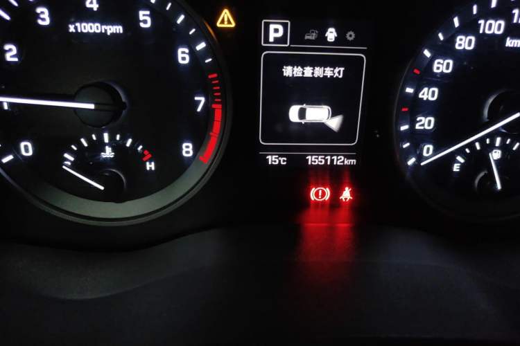 Used Hyundai Tucson 2018 1.6T Dual-Clutch Two-Wheel Drive 15th Anniversary Special Edition Odometer Close Up