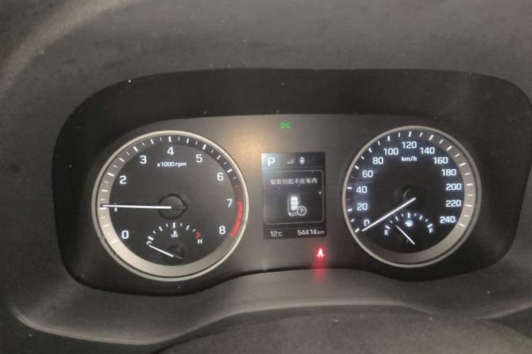 Used Hyundai Tucson 2018 1.6T Dual-Clutch Two-Wheel Drive 15th Anniversary Special Edition Odometer Close Up