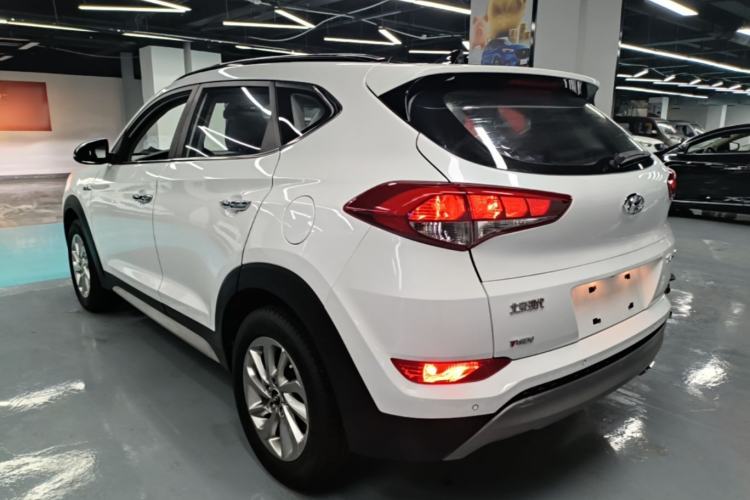 Used Hyundai Tucson 2018 1.6T Dual-Clutch Two-Wheel Drive 15th Anniversary Special Edition Rear Left 45 Deg