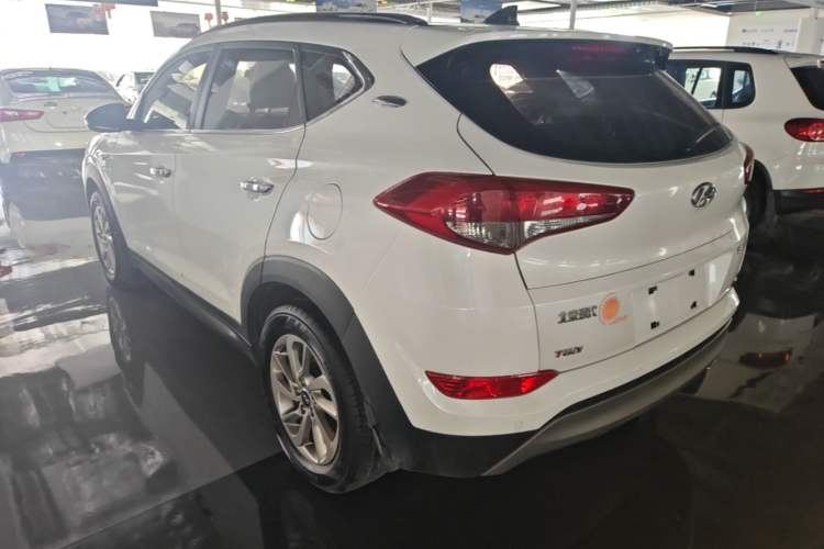 Used Hyundai Tucson 2018 1.6T Dual-Clutch Two-Wheel Drive 15th Anniversary Special Edition Rear Left 45 Deg