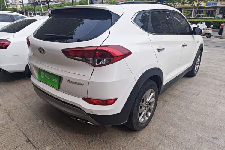 Used Hyundai Tucson 2018 1.6T Dual-Clutch Two-Wheel Drive 15th Anniversary Special Edition Rear Right 45 Deg