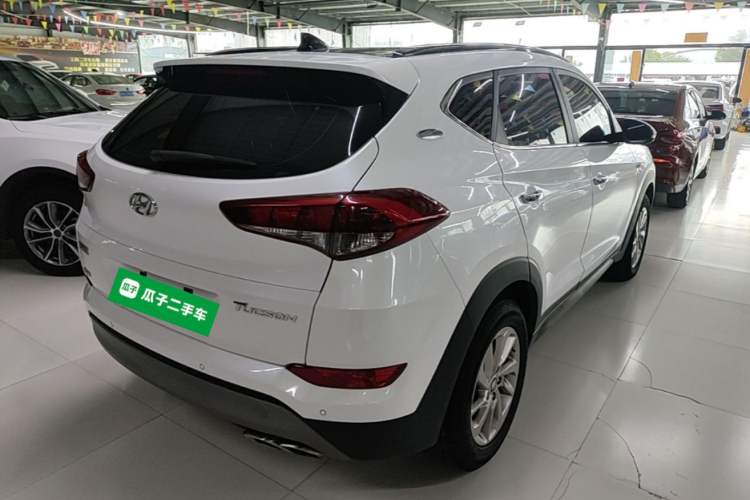 Used Hyundai Tucson 2018 1.6T Dual-Clutch Two-Wheel Drive 15th Anniversary Special Edition Rear Right 45 Deg