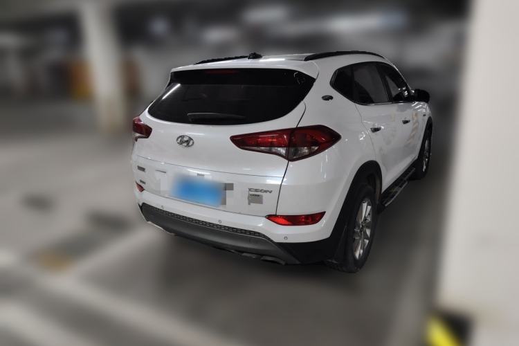 Used Hyundai Tucson 2018 1.6T Dual-Clutch Two-Wheel Drive 15th Anniversary Special Edition Rear Right 45 Deg