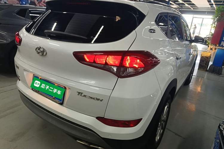 Used Hyundai Tucson 2018 1.6T Dual-Clutch Two-Wheel Drive 15th Anniversary Special Edition Rear Right 45 Deg