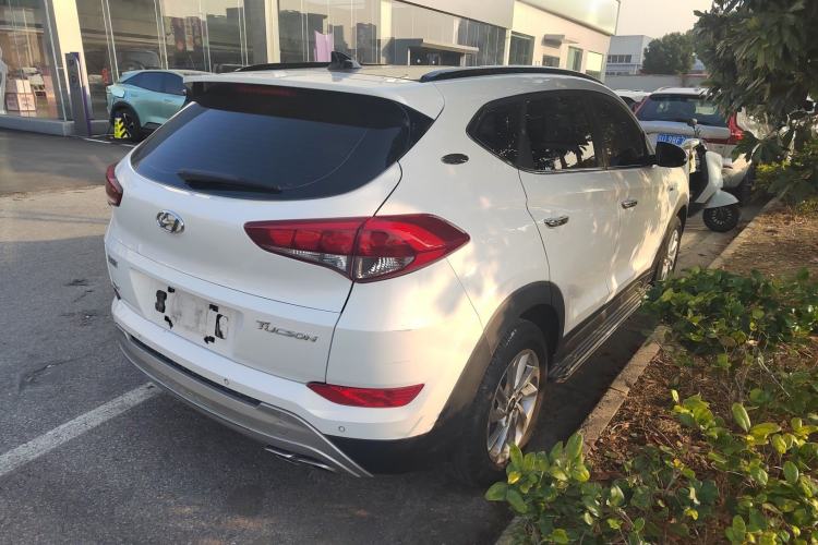 Used Hyundai Tucson 2018 1.6T Dual-Clutch Two-Wheel Drive 15th Anniversary Special Edition Rear Right 45 Deg
