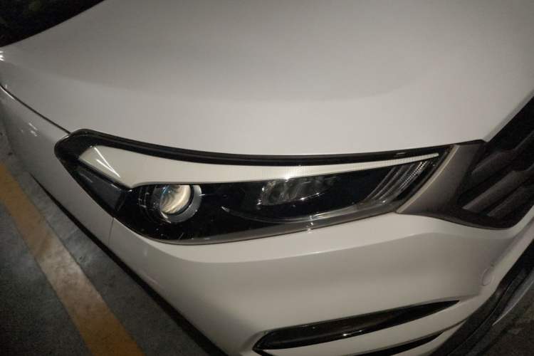 Used Hyundai Tucson 2018 1.6T Dual-Clutch Two-Wheel Drive 15th Anniversary Special Edition Right Front Headlight