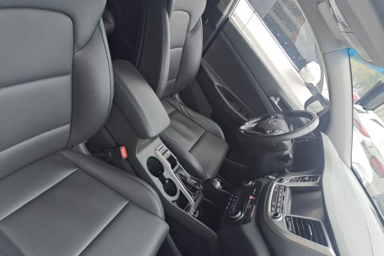 Used Hyundai Tucson 2018 1.6T Dual-Clutch Two-Wheel Drive 15th Anniversary Special Edition Right Front Seat