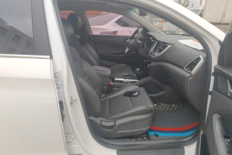 Used Hyundai Tucson 2018 1.6T Dual-Clutch Two-Wheel Drive 15th Anniversary Special Edition Right Front Seat