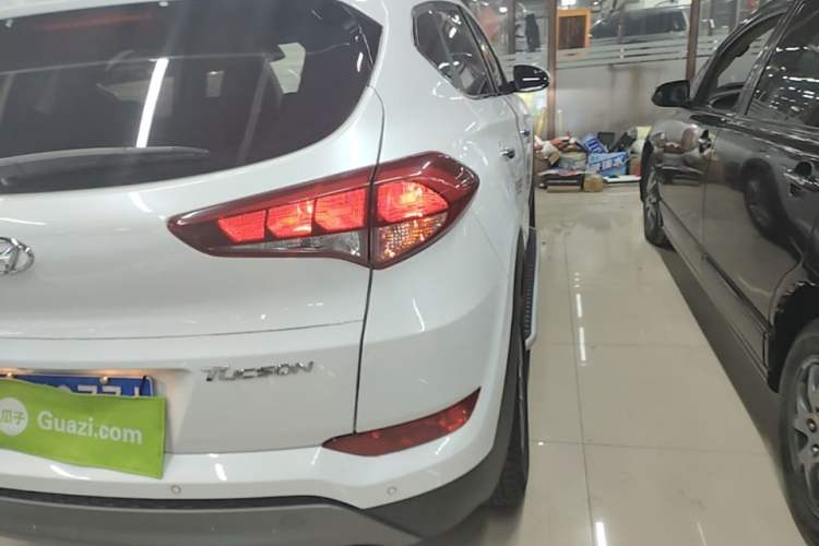 Used Hyundai Tucson 2018 1.6T Dual-Clutch Two-Wheel Drive 15th Anniversary Special Edition Right Rear Taillight