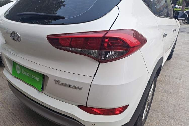 Used Hyundai Tucson 2018 1.6T Dual-Clutch Two-Wheel Drive 15th Anniversary Special Edition Right Rear Taillight
