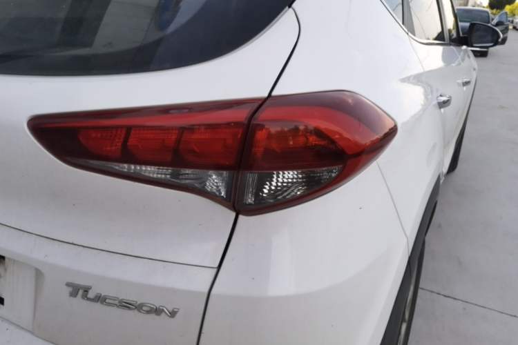 Used Hyundai Tucson 2018 1.6T Dual-Clutch Two-Wheel Drive 15th Anniversary Special Edition Right Rear Taillight