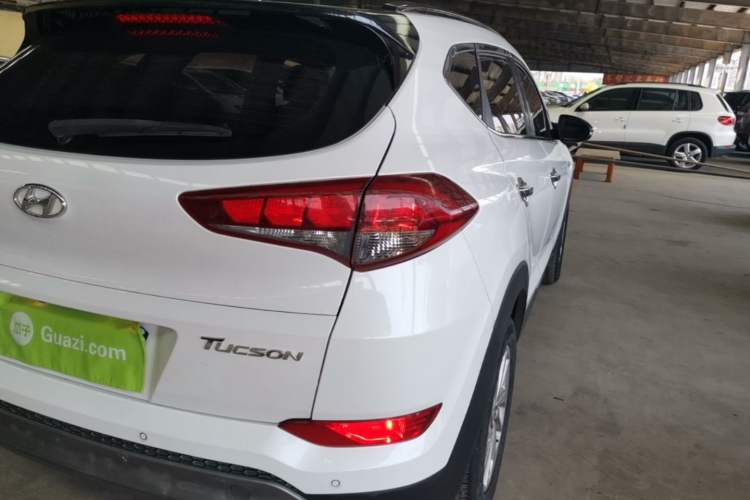 Used Hyundai Tucson 2018 1.6T Dual-Clutch Two-Wheel Drive 15th Anniversary Special Edition Right Rear Taillight